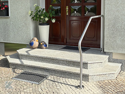 Edelstahl Handlauf freistehend in der Form 6 gebogen für Hauseingang