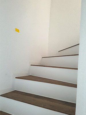 gerade Handläufe sind für eine viertelgewendelte Treppe nur selten geeignet, desahlb sollten sie entsprechend gewalzt werden